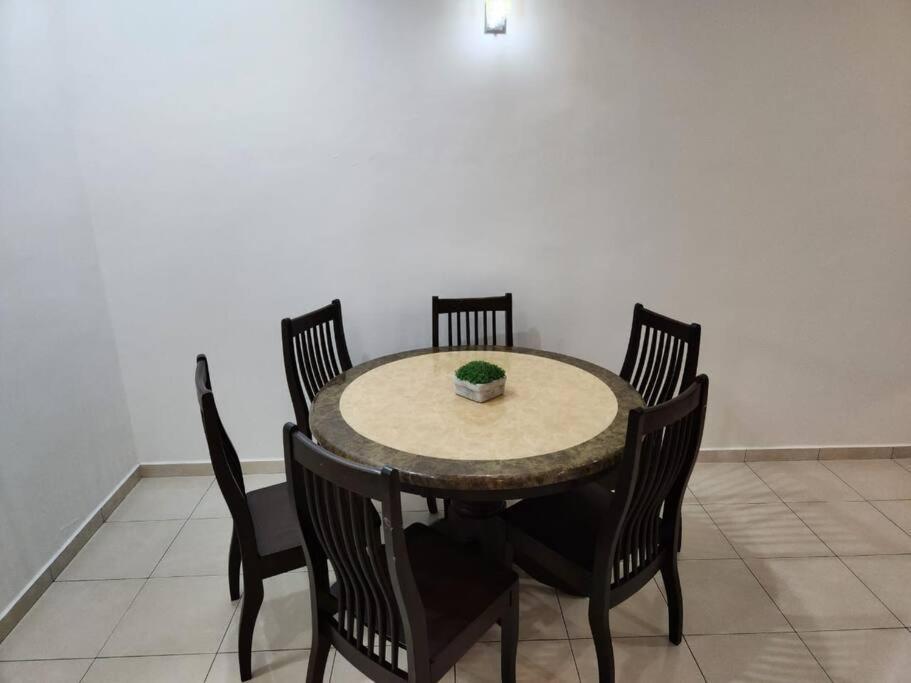 10min To Town Gemilang Tawas 4br4bath 14pax Rumah percutian Ipoh