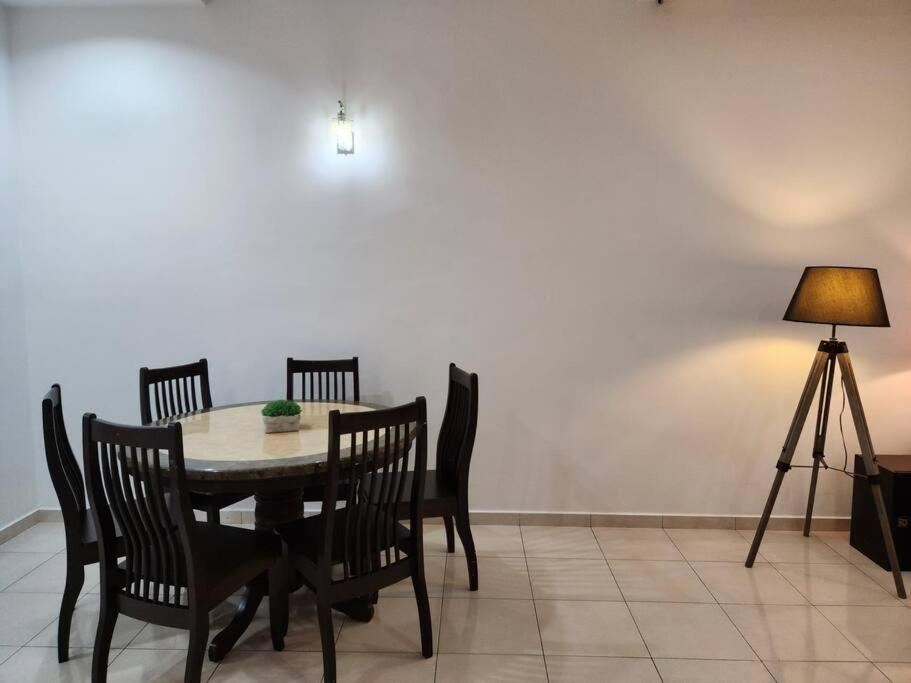 10min To Town Gemilang Tawas 4br4bath 14pax