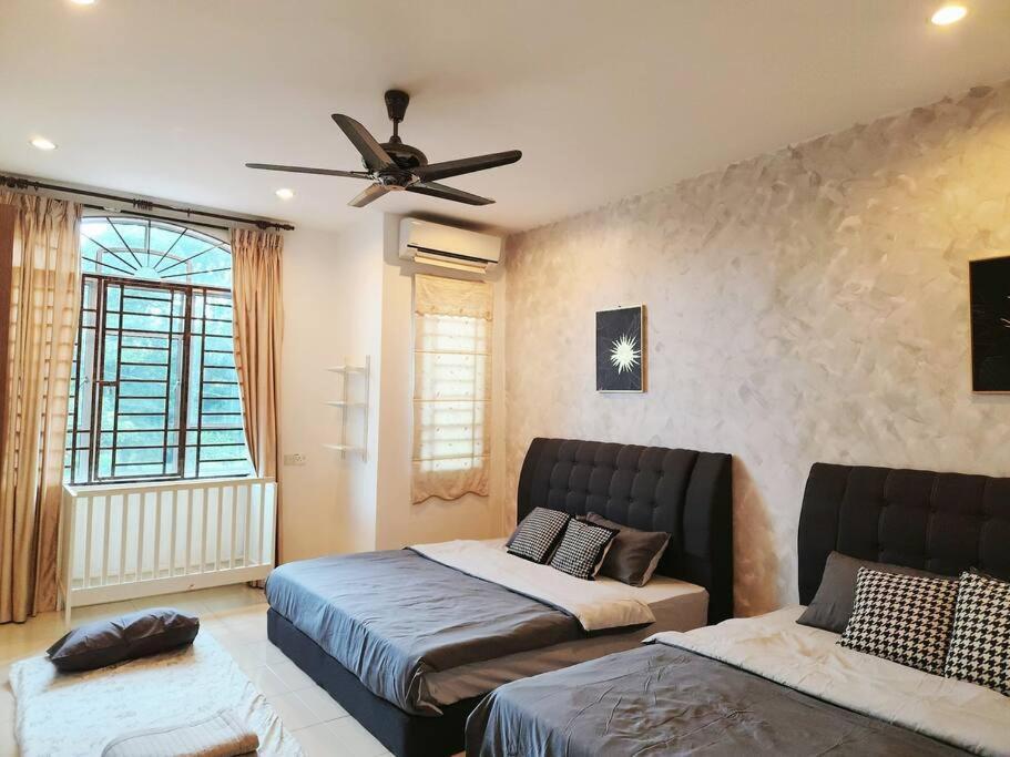 10min To Town Gemilang Tawas 4br4bath 14pax