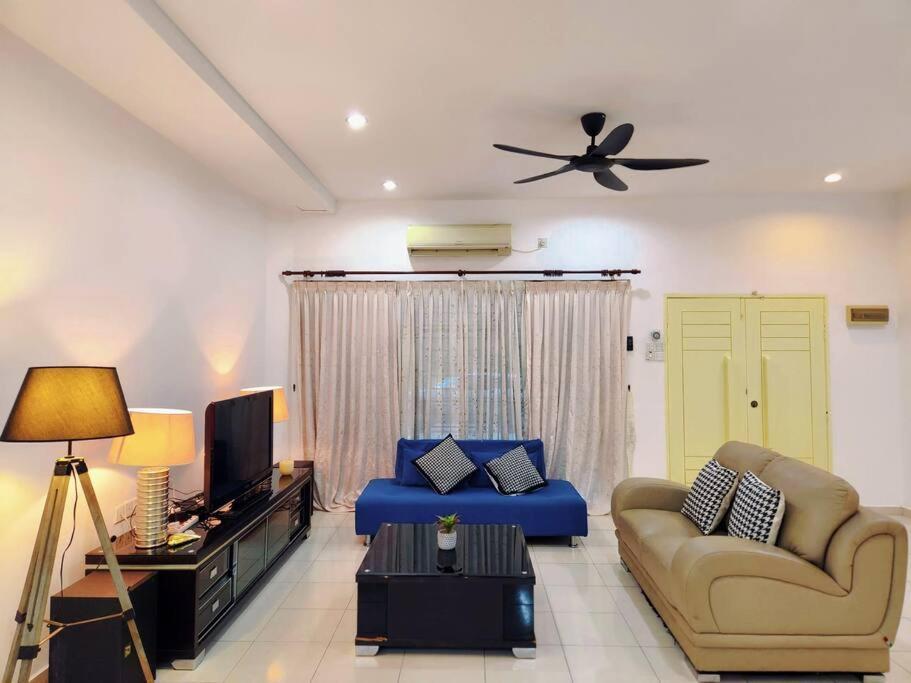 10min To Town Gemilang Tawas 4br4bath 14pax Rumah percutian